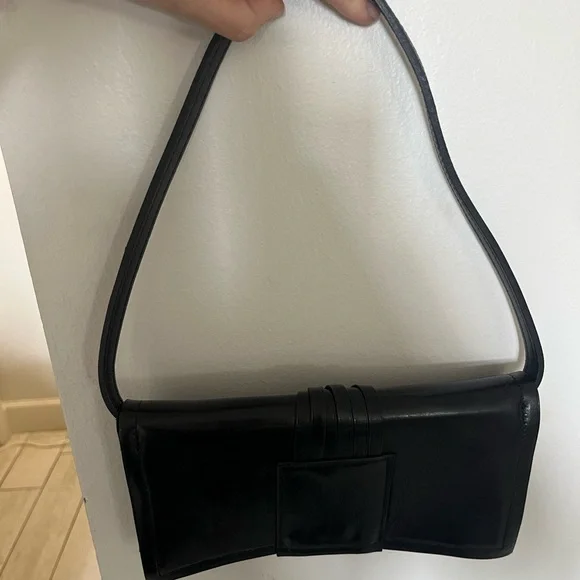 MARRIE SAINT PIERRE black leather purse - Picture 5 of 10